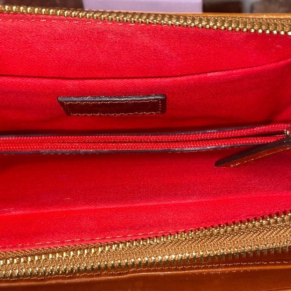 Dooney & Bourke clutch crossbody Bag - Picture 4 of 5